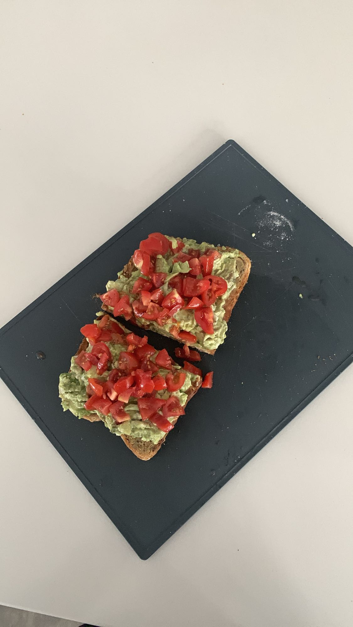 Tartines avocat tomate