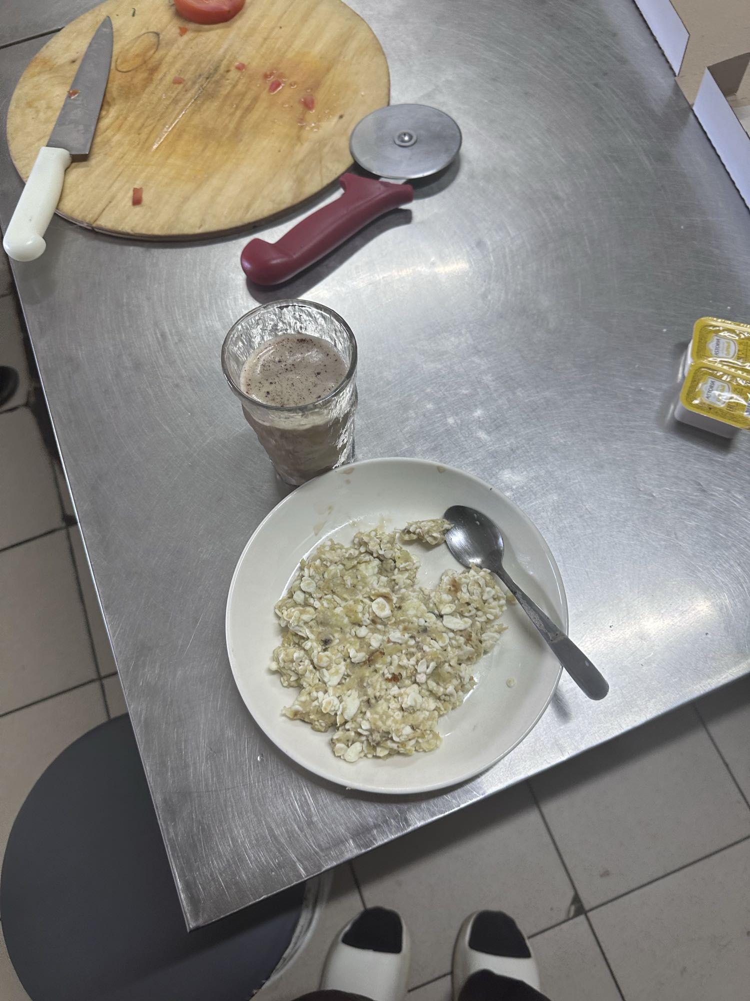 Творог с яйцом, бананом и кофе
