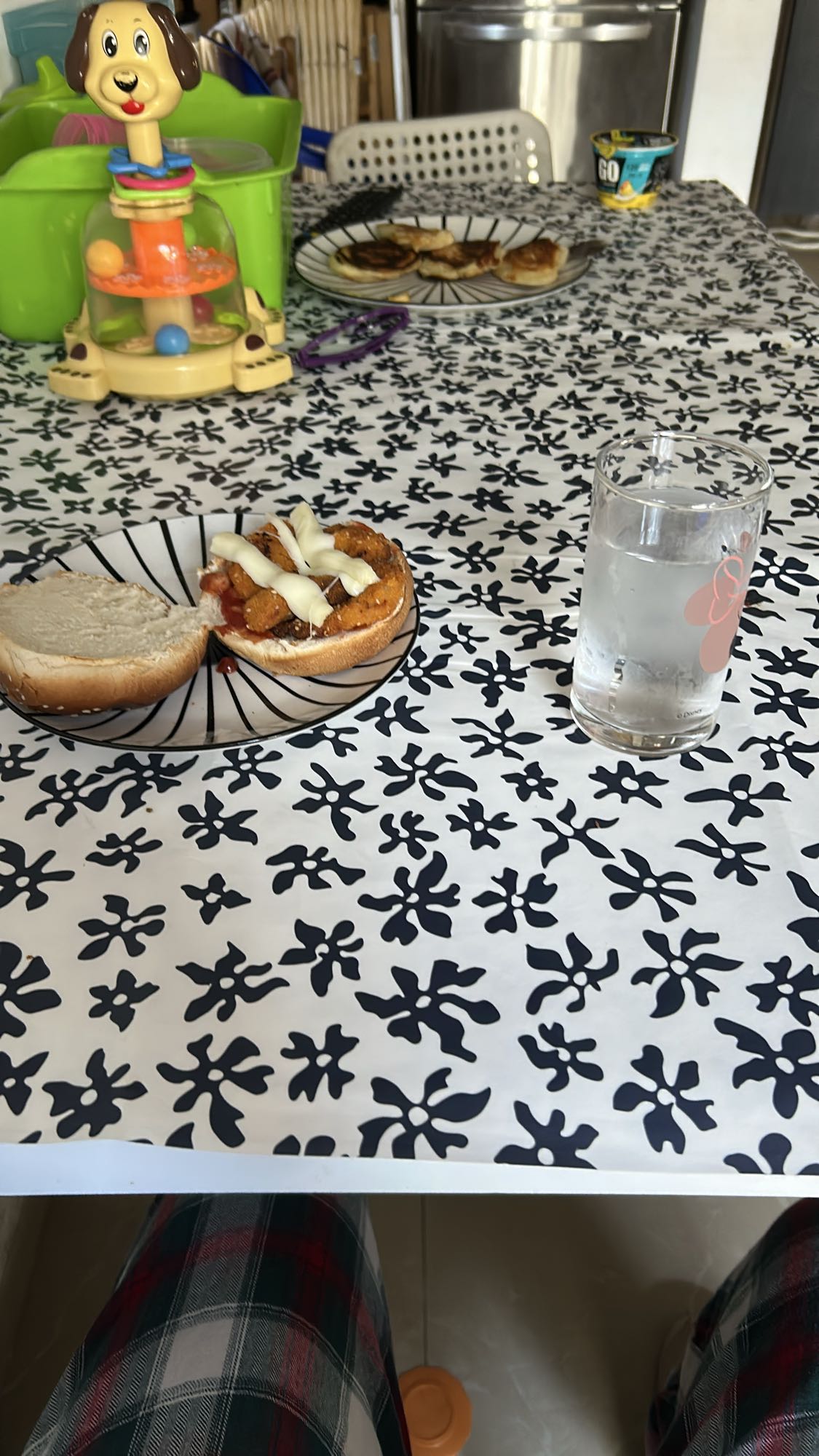 бургер с наггетсами