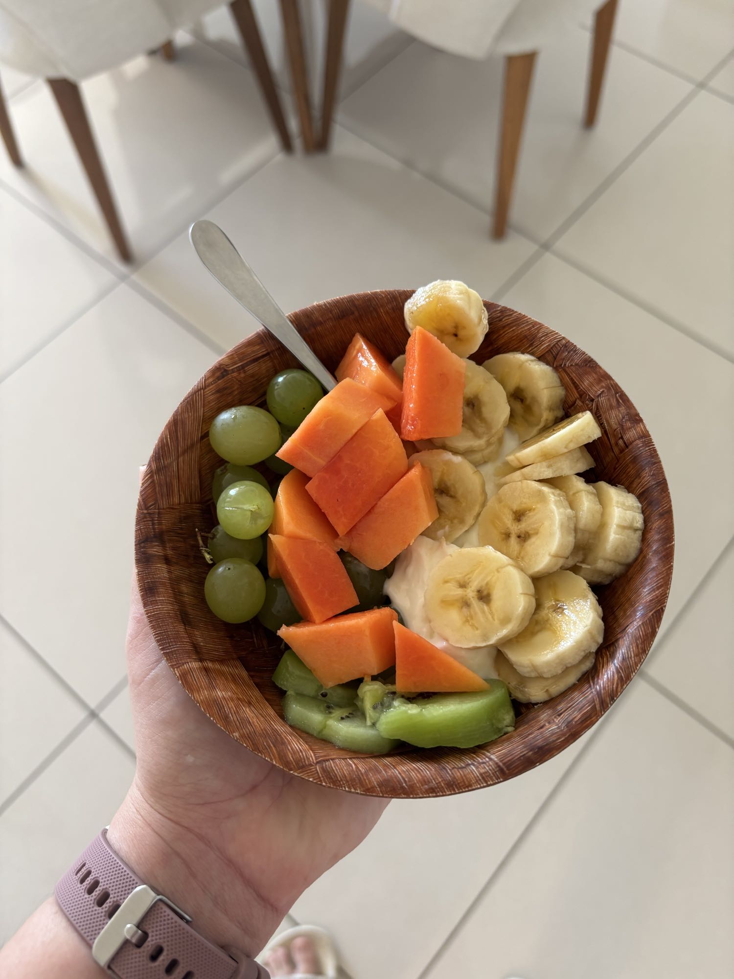 tazón de frutas con yogur