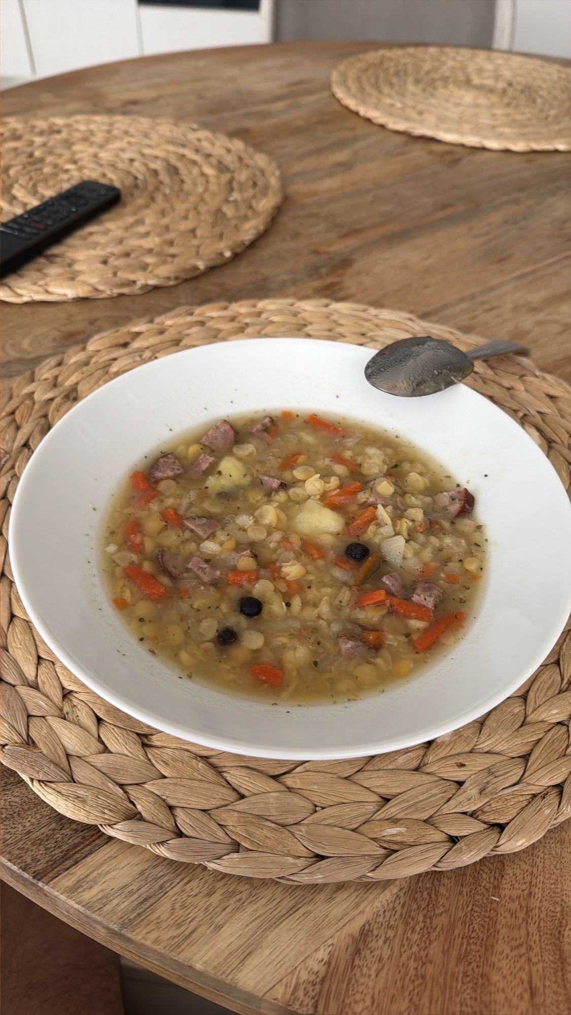 Grochówka z ziemniakami