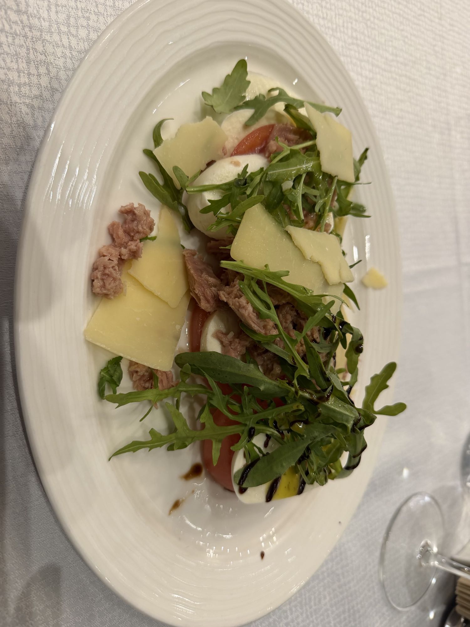 Insalata caprese tonno