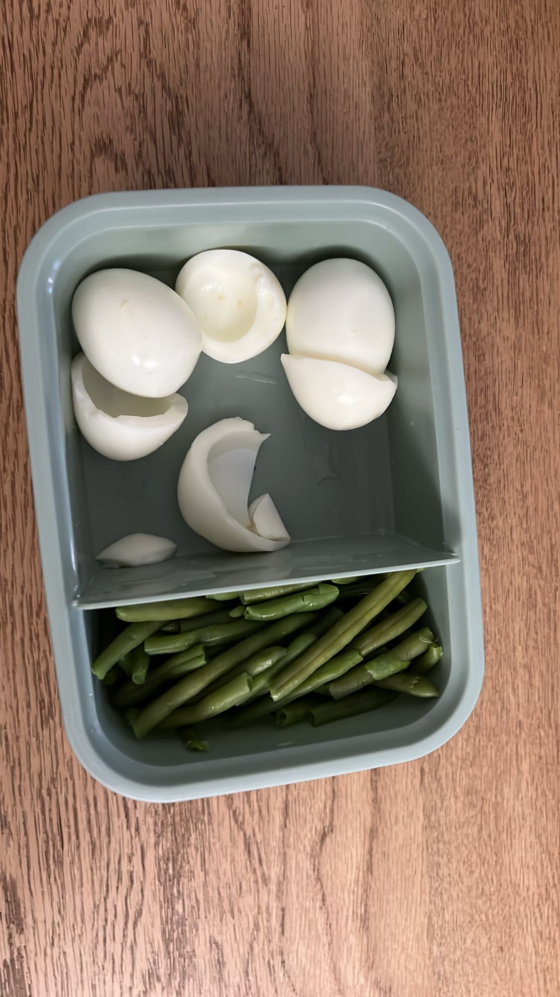 Uova sode e fagiolini