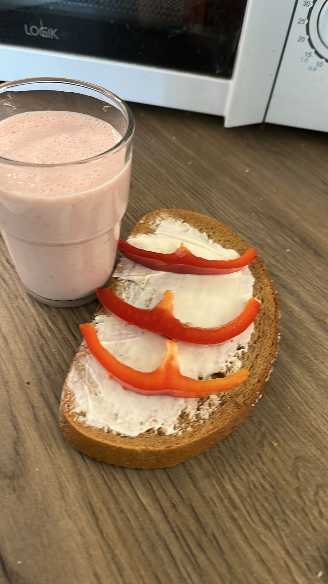 Smörgås och smoothie