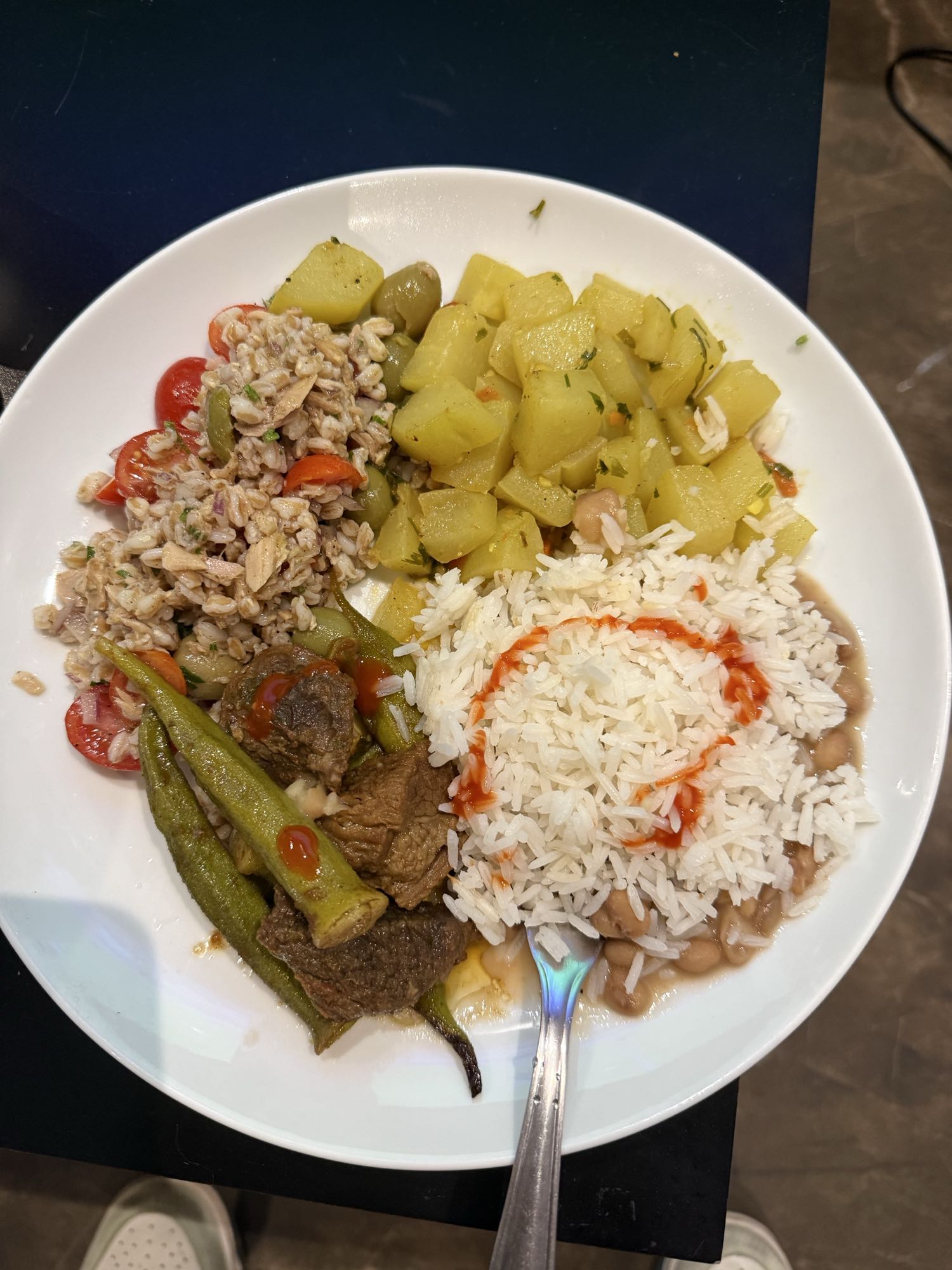 Prato com arroz e carne
