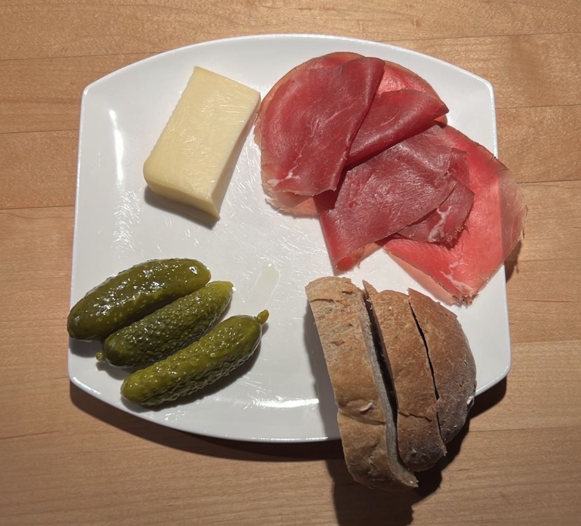 Brotzeit mit Trockenfleisch