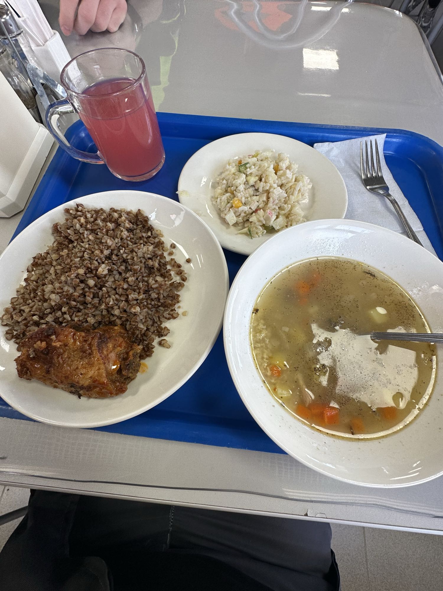 Обед с гречкой и супом