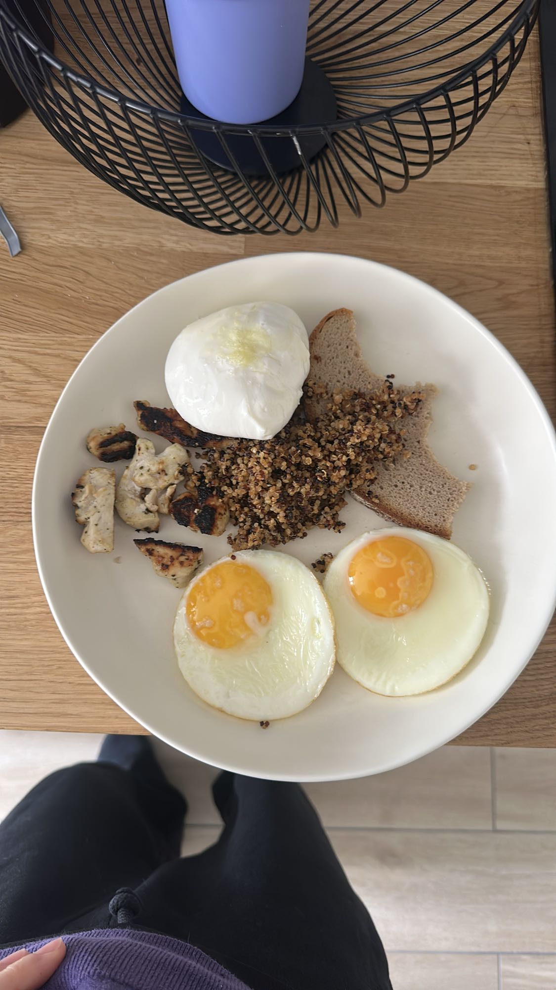Assiette oeufs quinoa