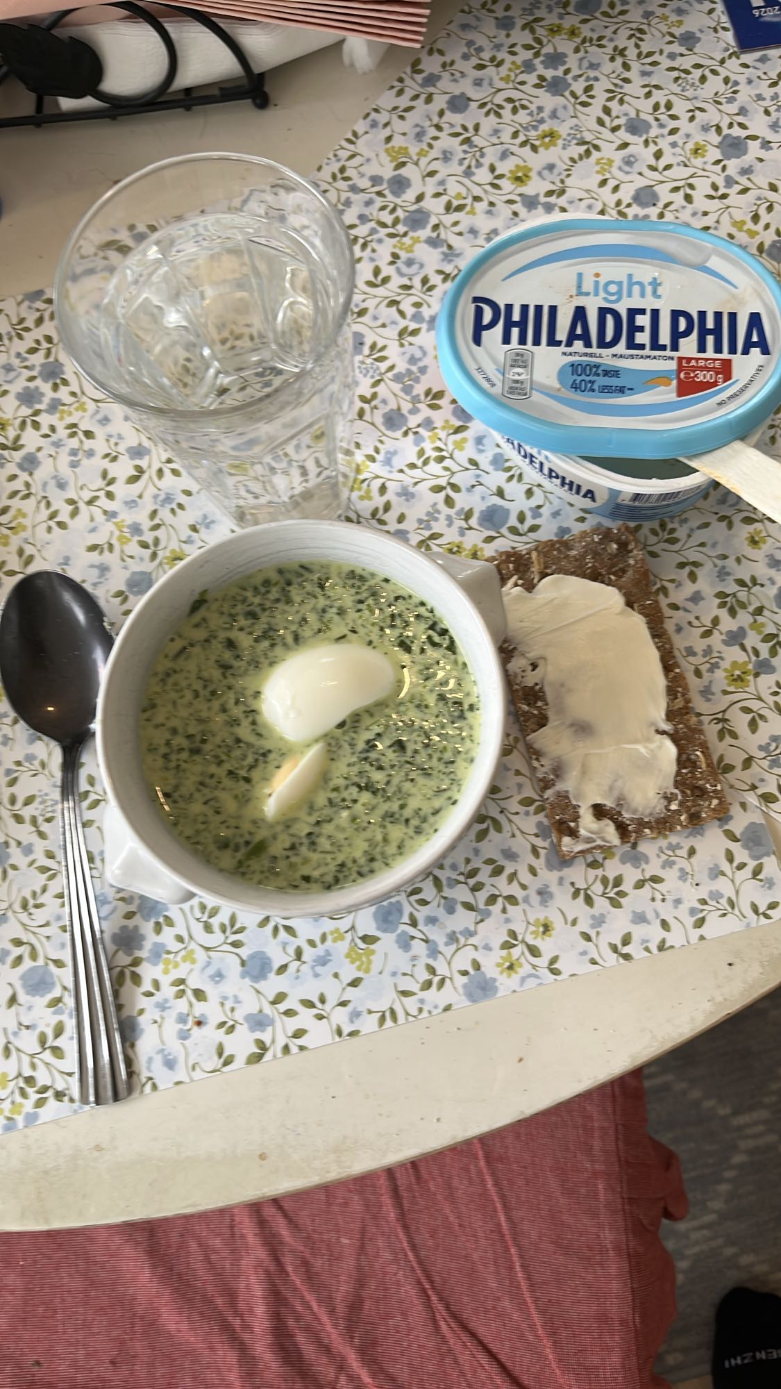 Spenatsoppa med smörgås