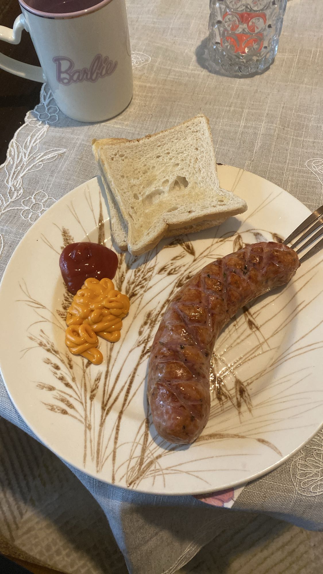 Kiełbasa z pieczywem