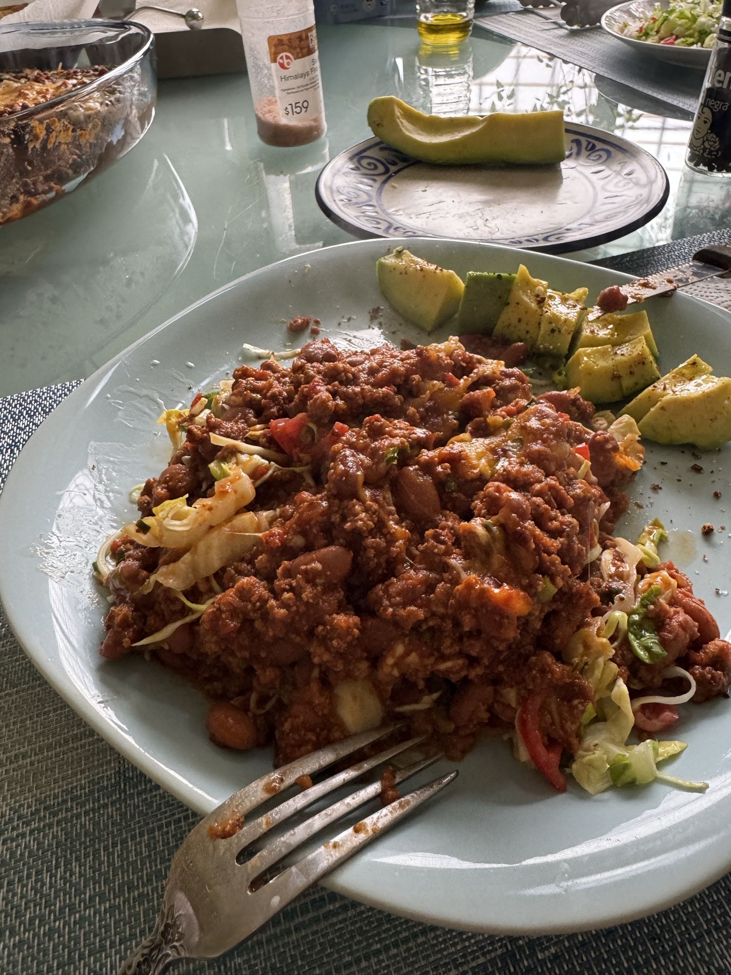chili con carne con aguacate