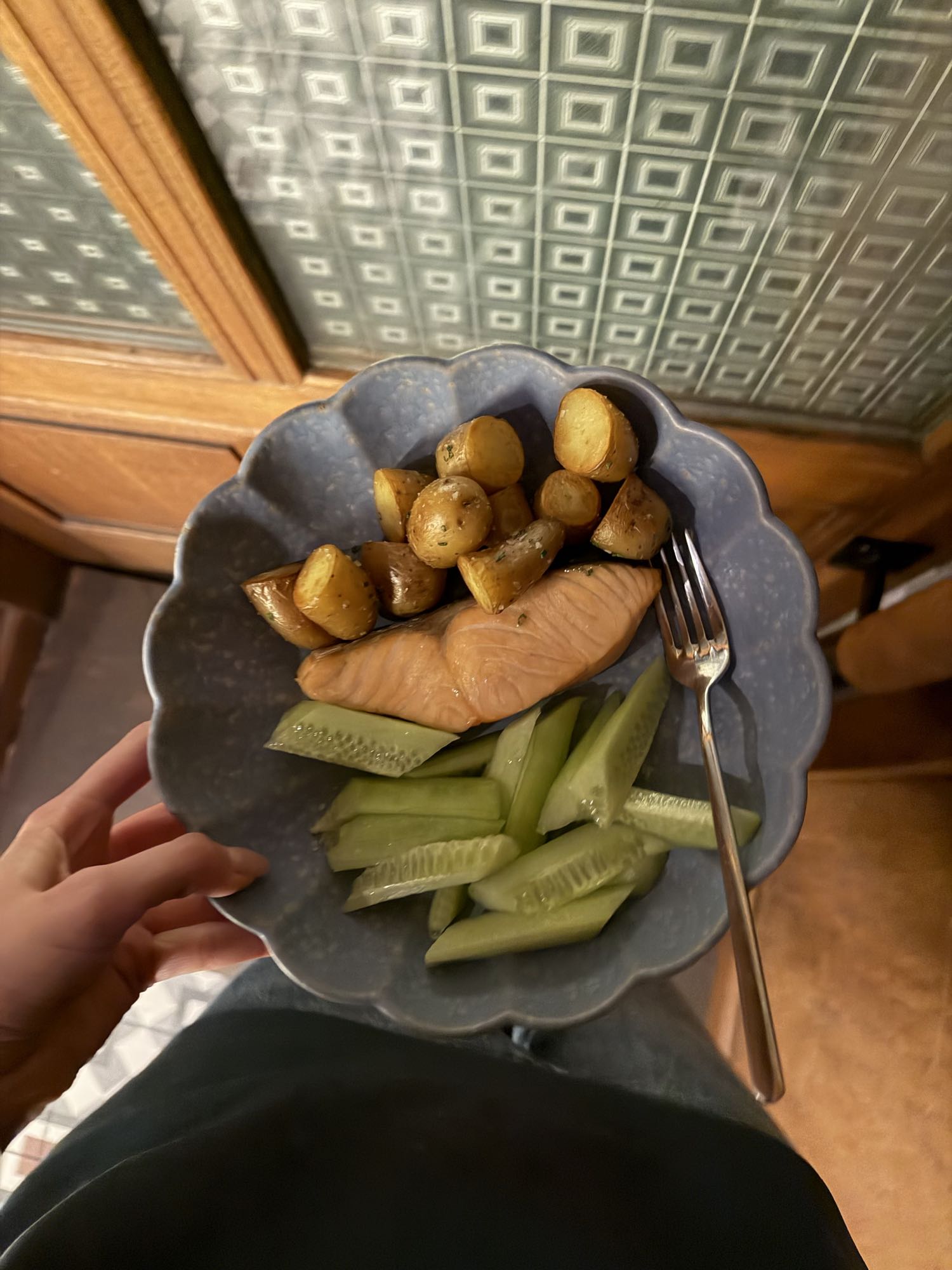 Лосось с картофелем