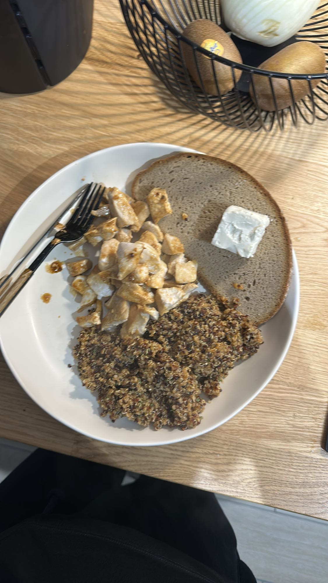 Poulet quinoa et pain