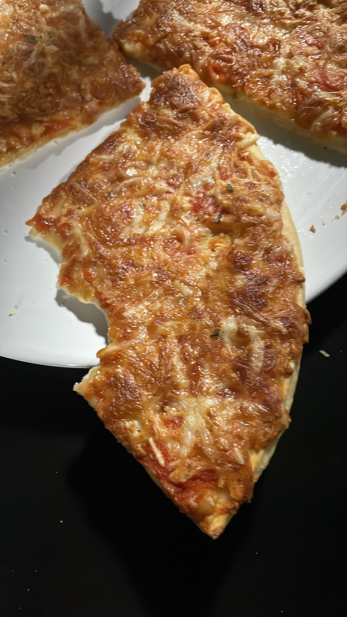 Part de pizza au fromage