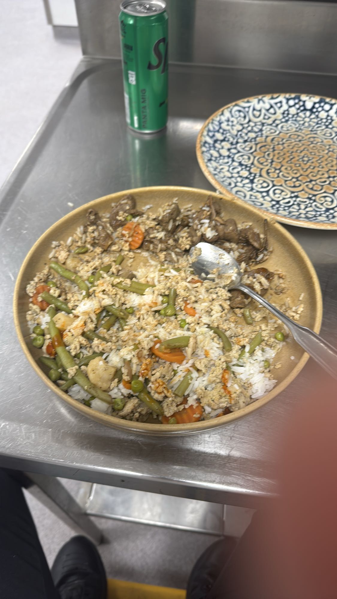 Ris med ägg och grönsaker