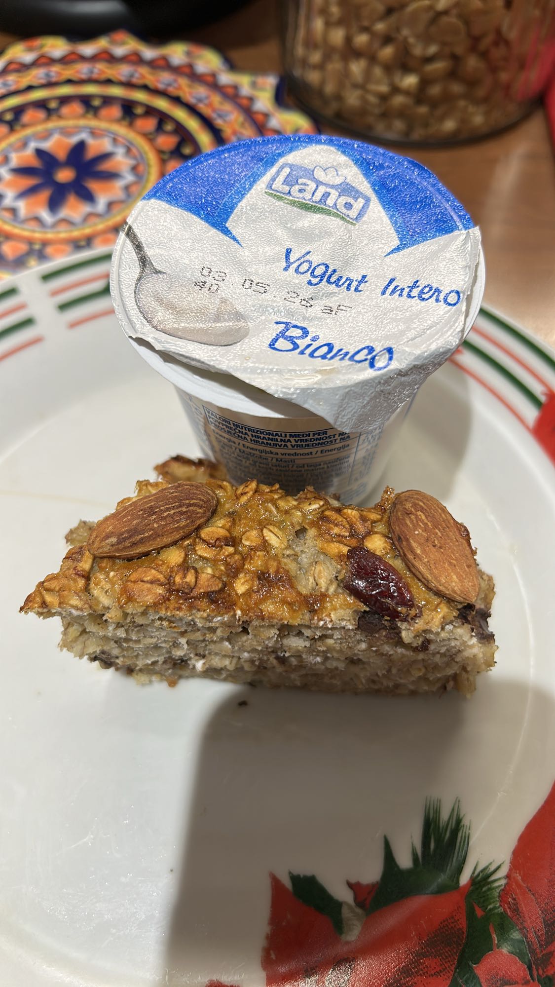 Yogurt e torta d'avena