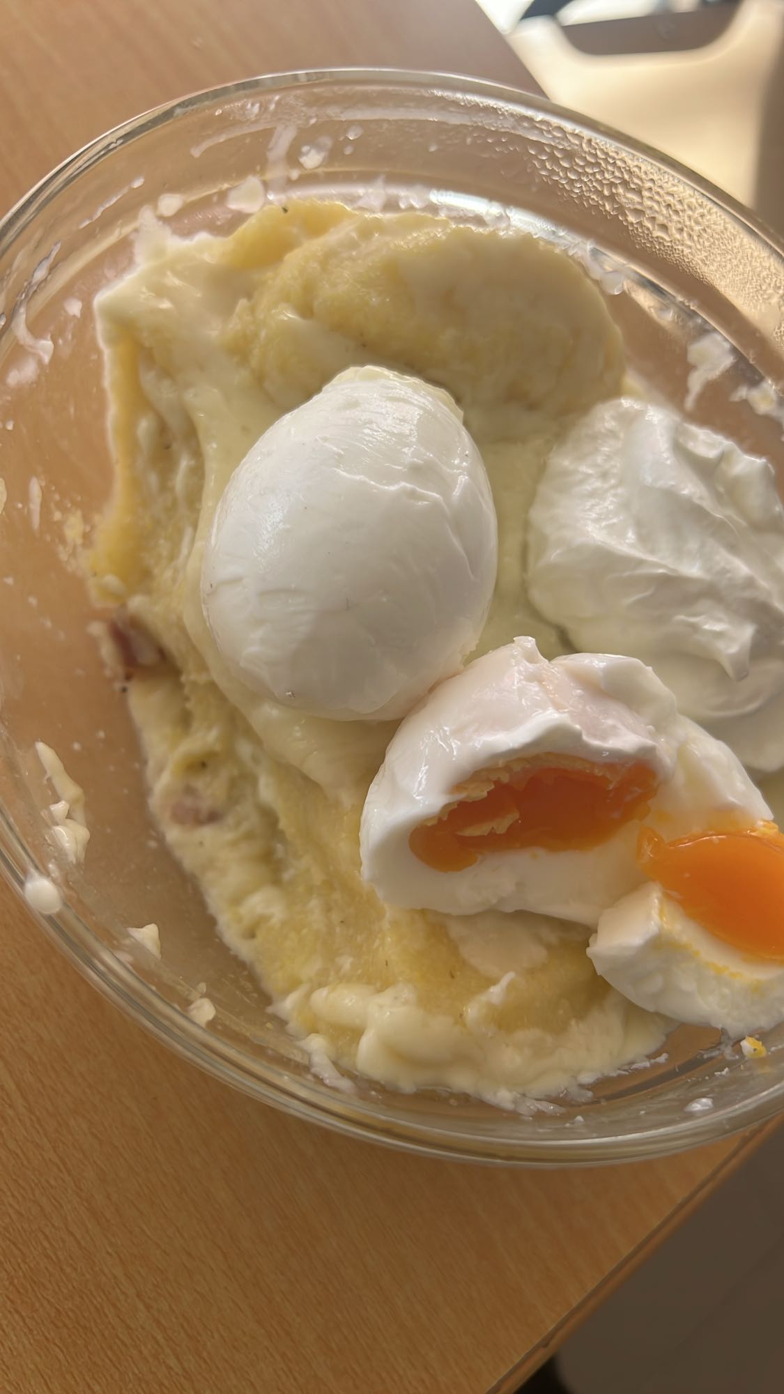 Mamaliga cu ou si smantana