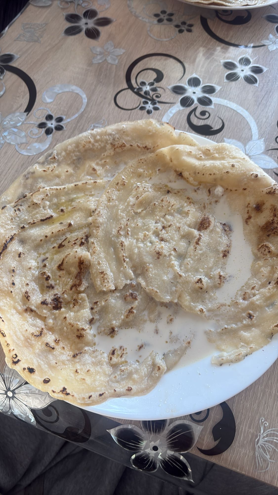Pfannkuchen mit Milch