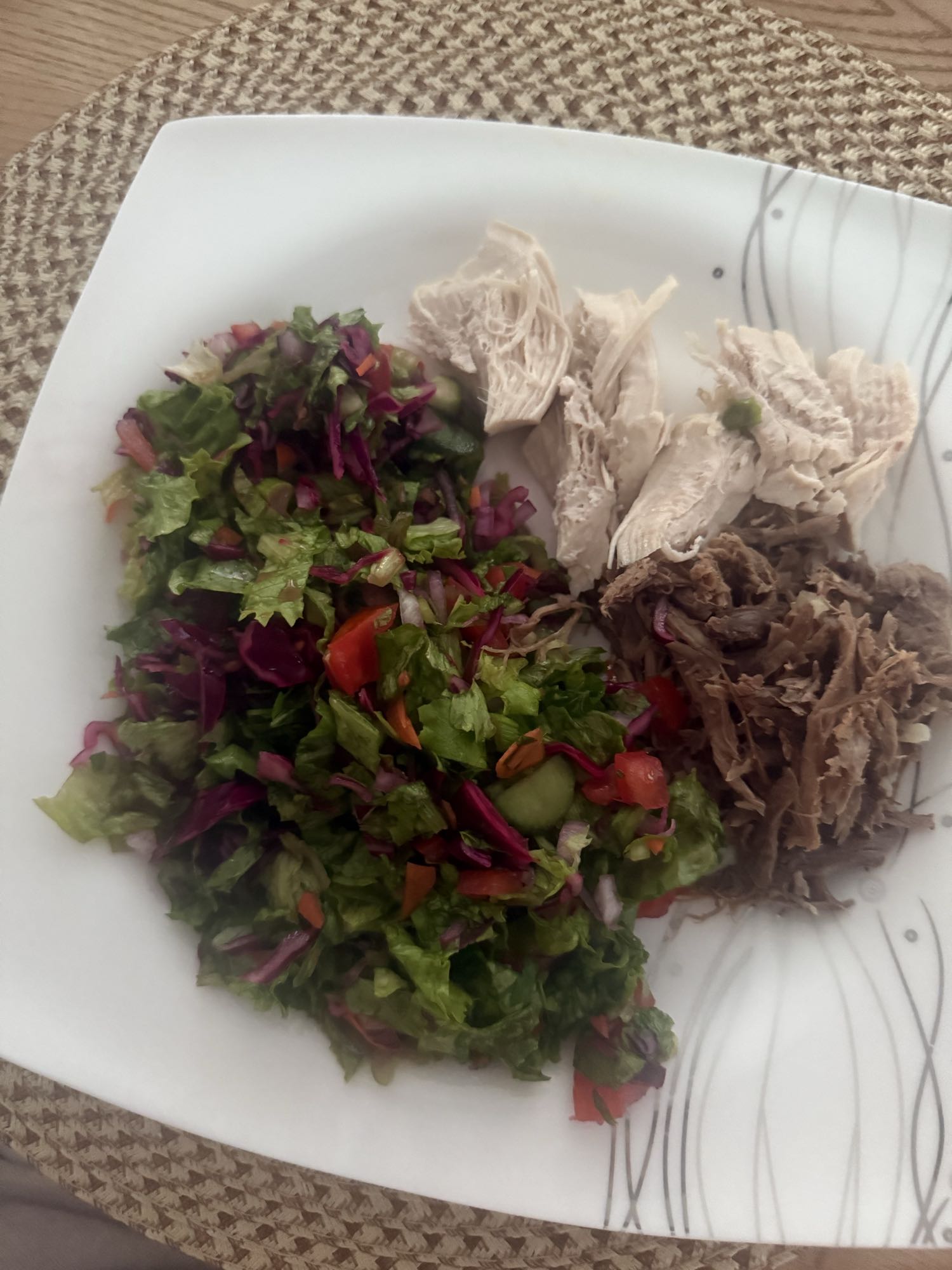 Etli Tavuklu Salata