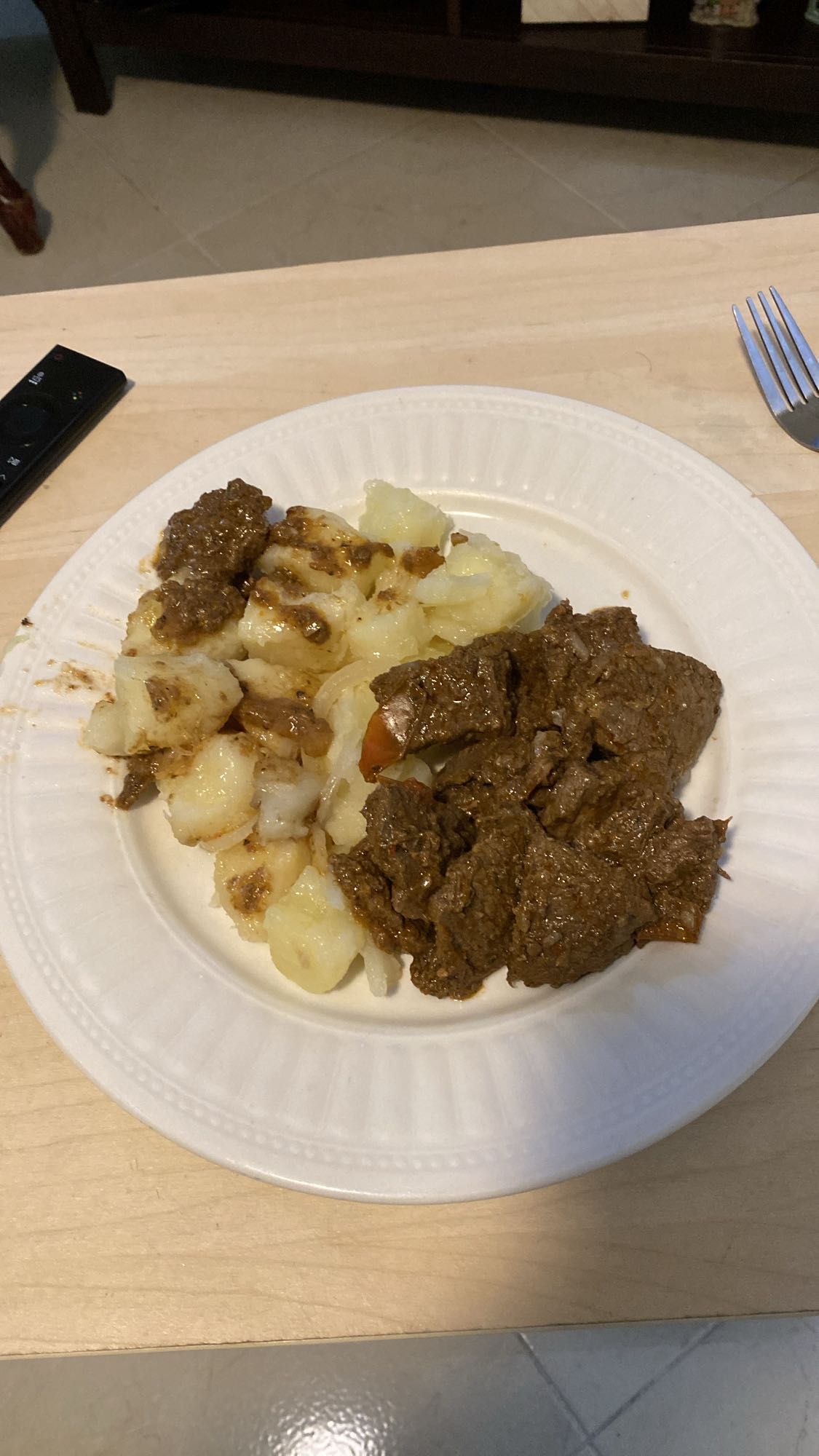 carne guisada con papa