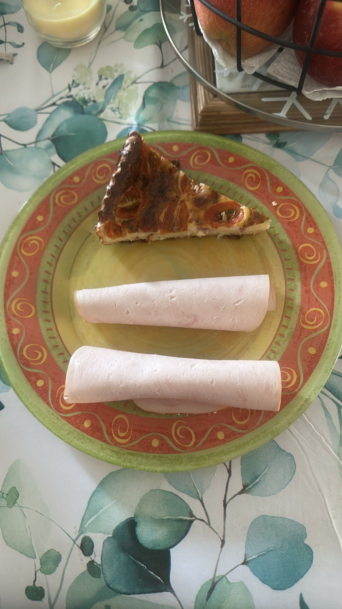 Dinde et part de quiche