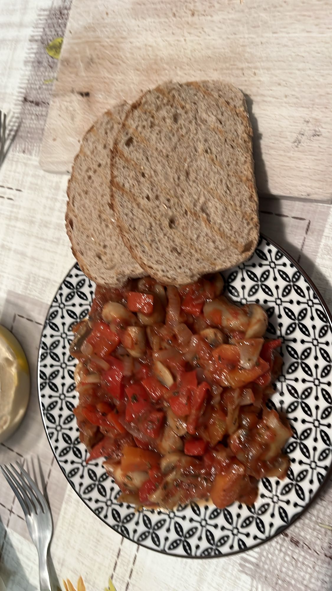 Зеленчукова яхния с хляб