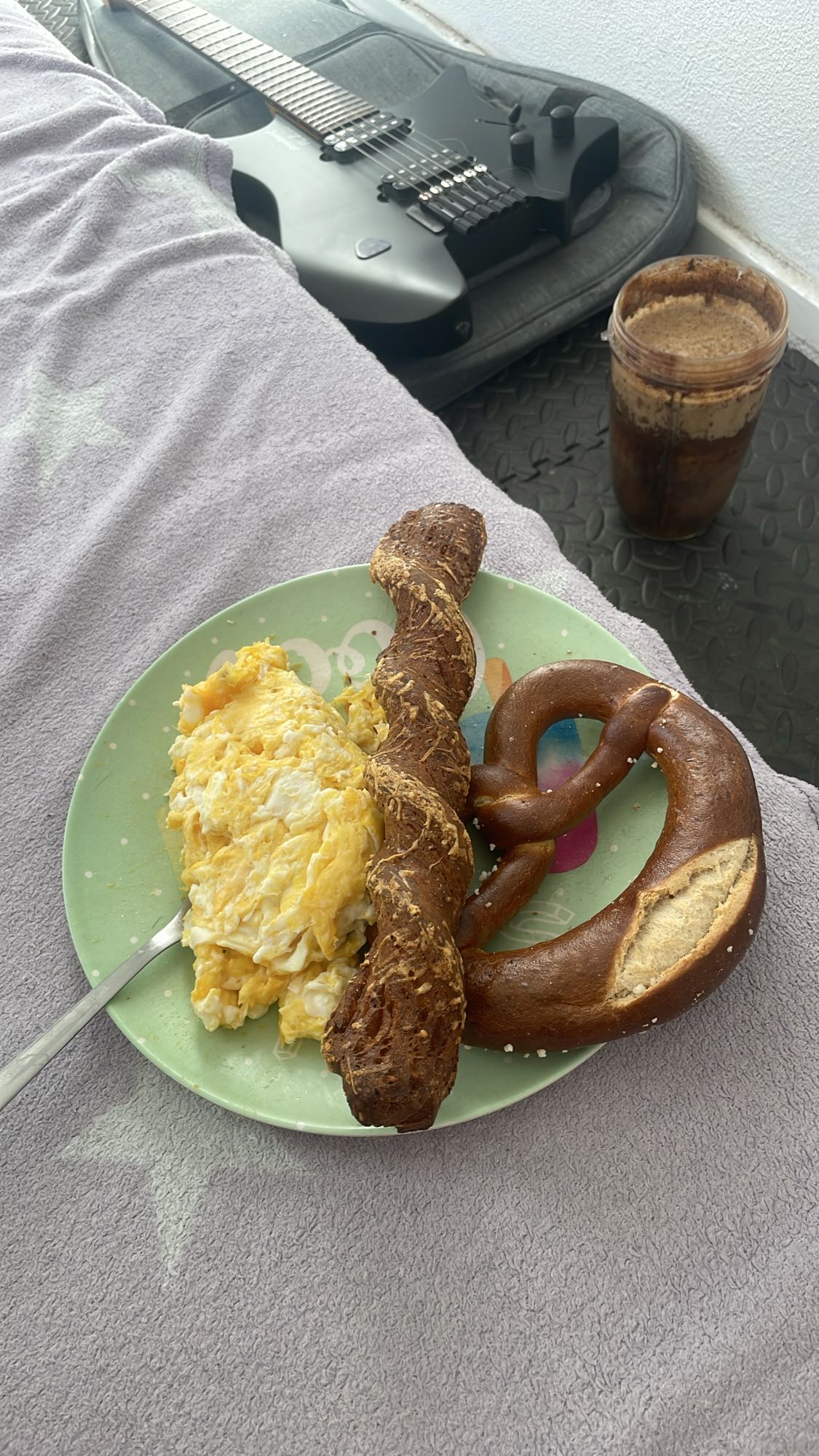 Jajecznica z preclami