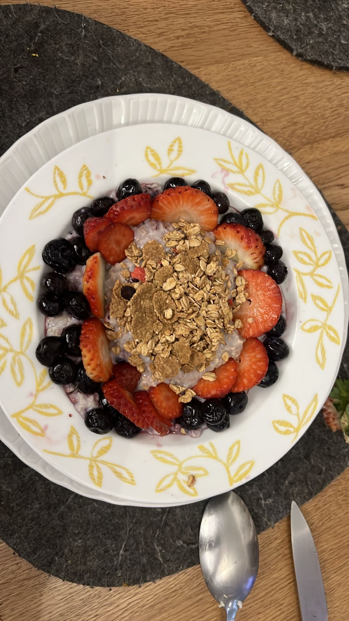 Porridge con frutti