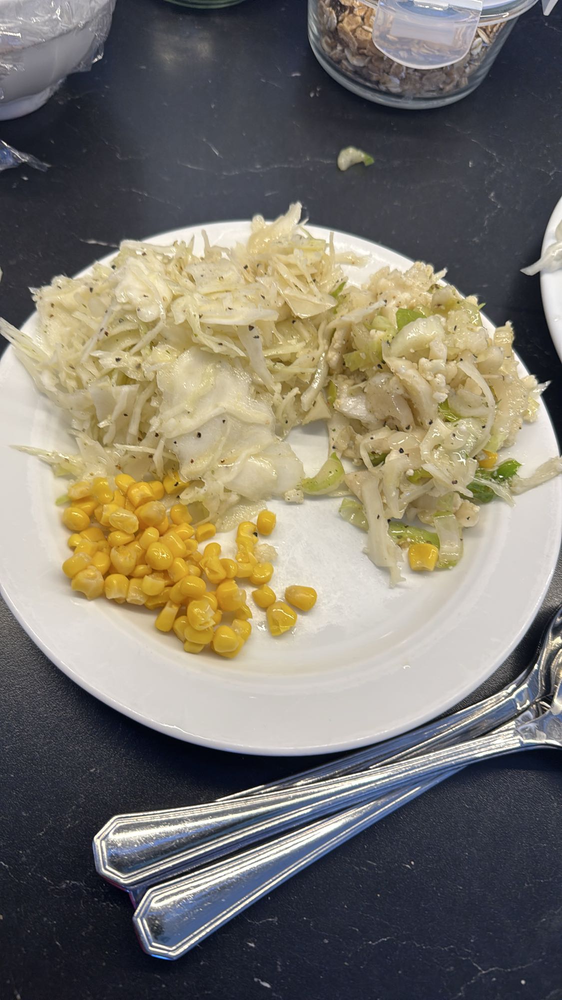 Kålsallad med majs