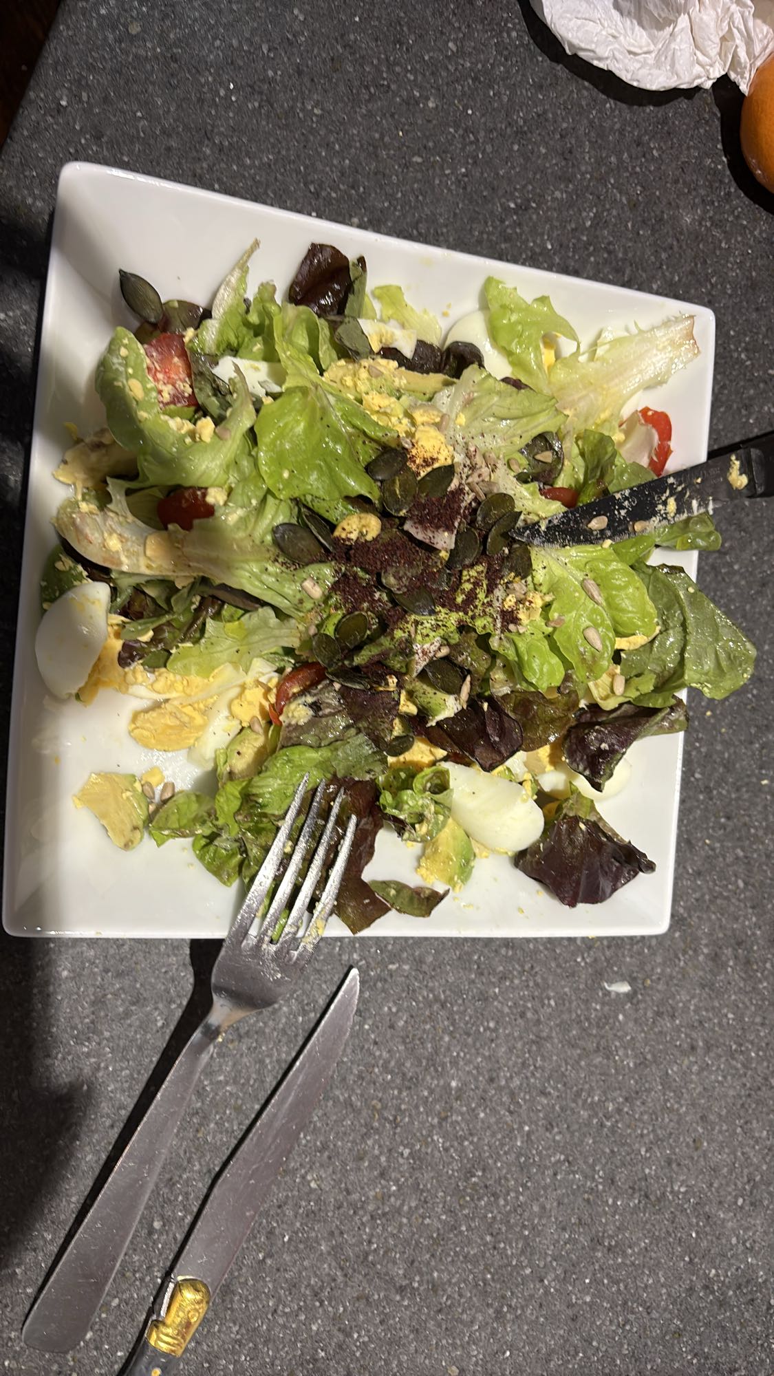 Salade composée aux œufs