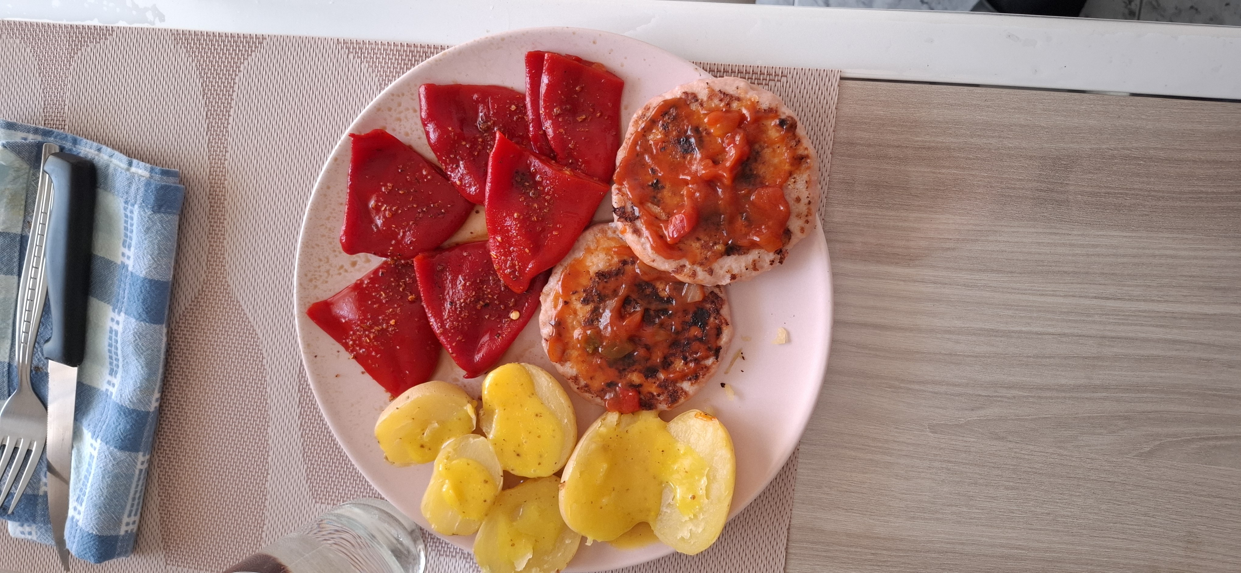 pollo con pimiento y papa