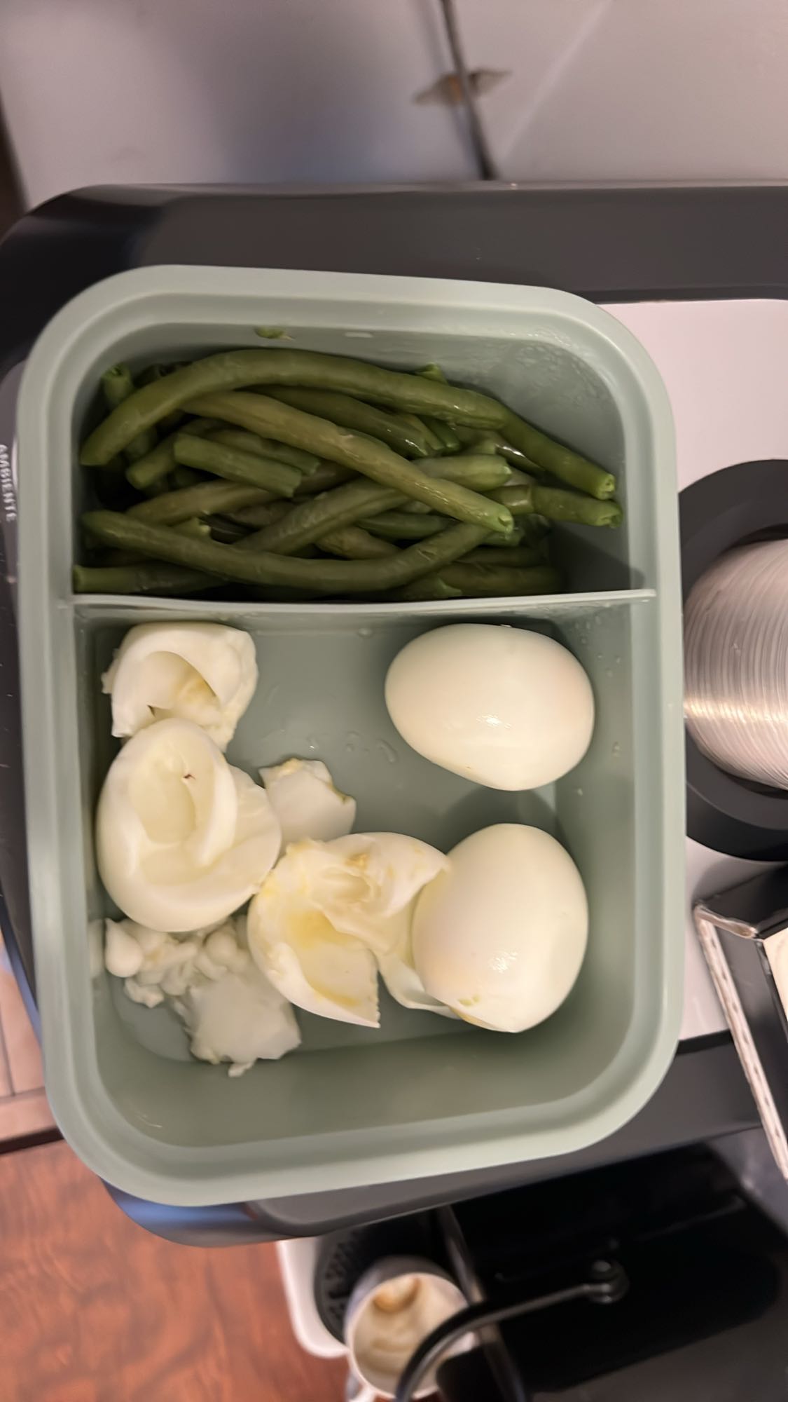 Uova sode e fagiolini