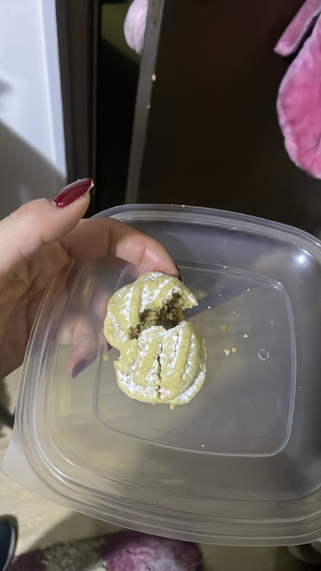 Powdered Filled Cookie