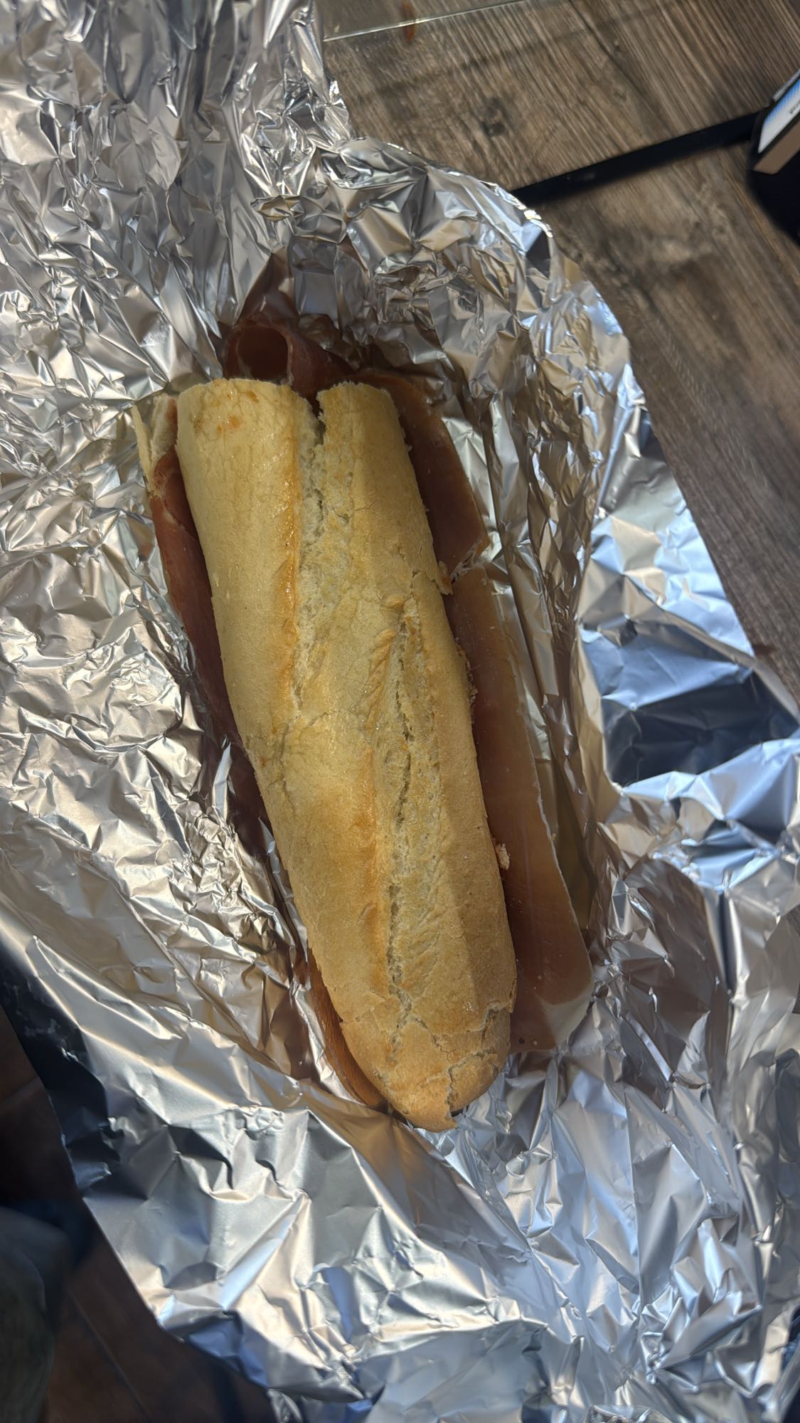bocadillo de jamon