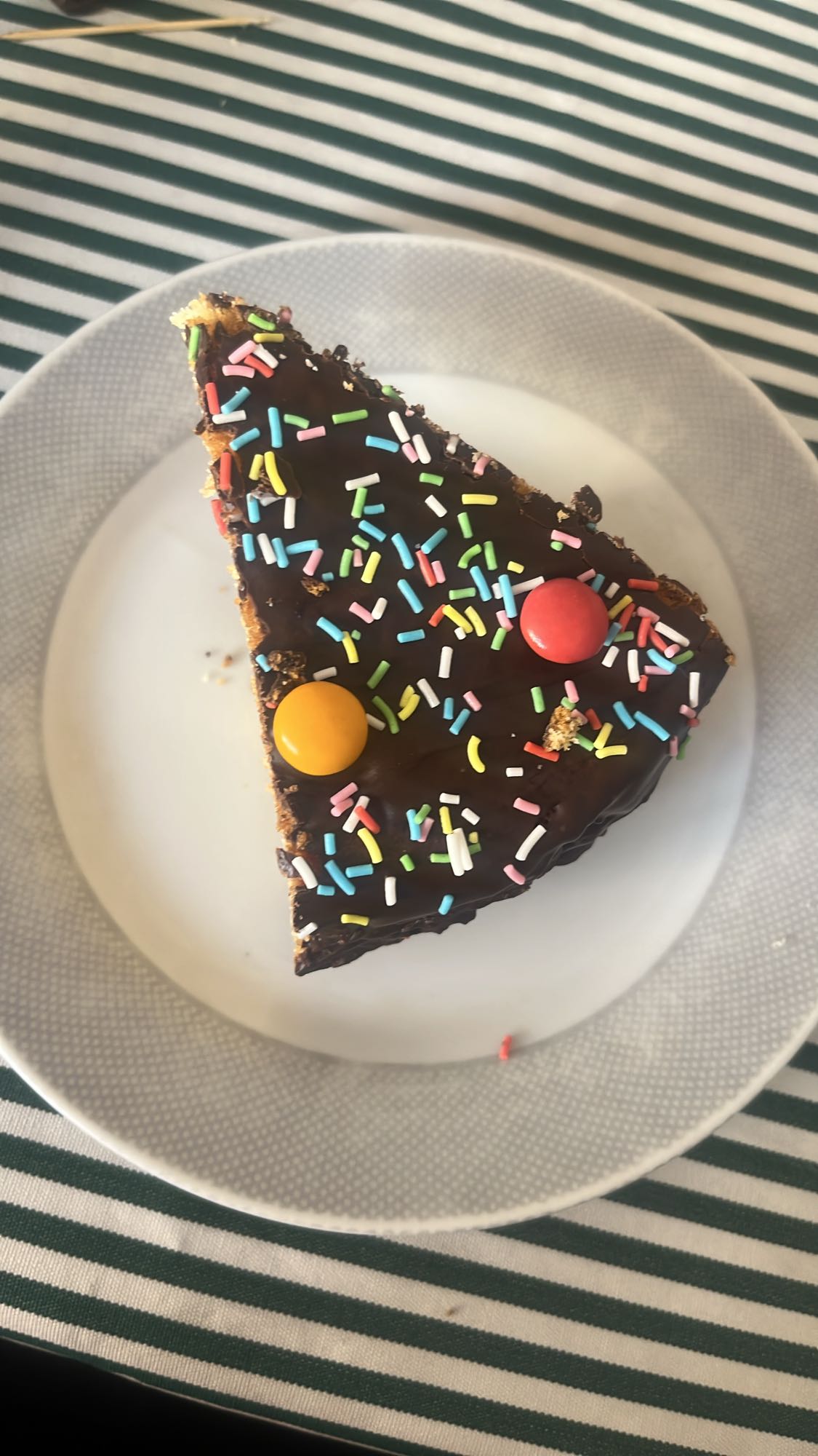 porción de pastel dulce