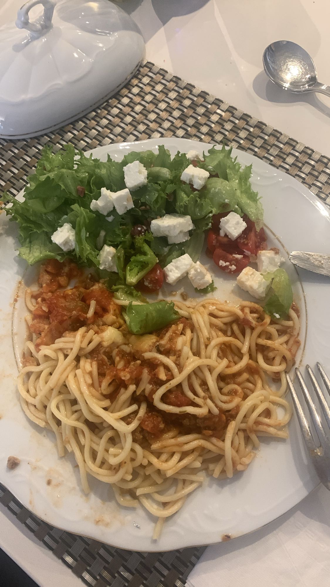 Spaghetti et salade feta