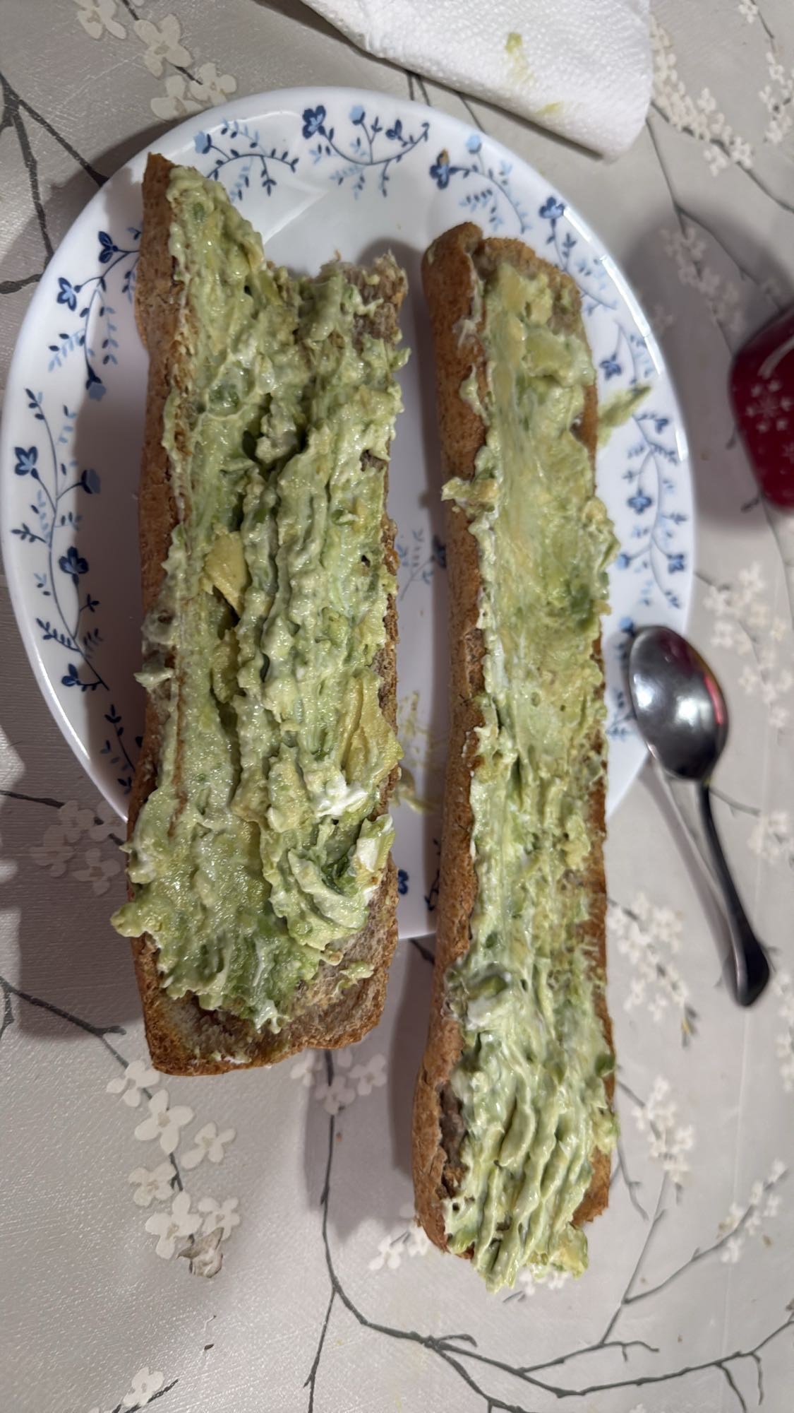 tostadas con aguacate