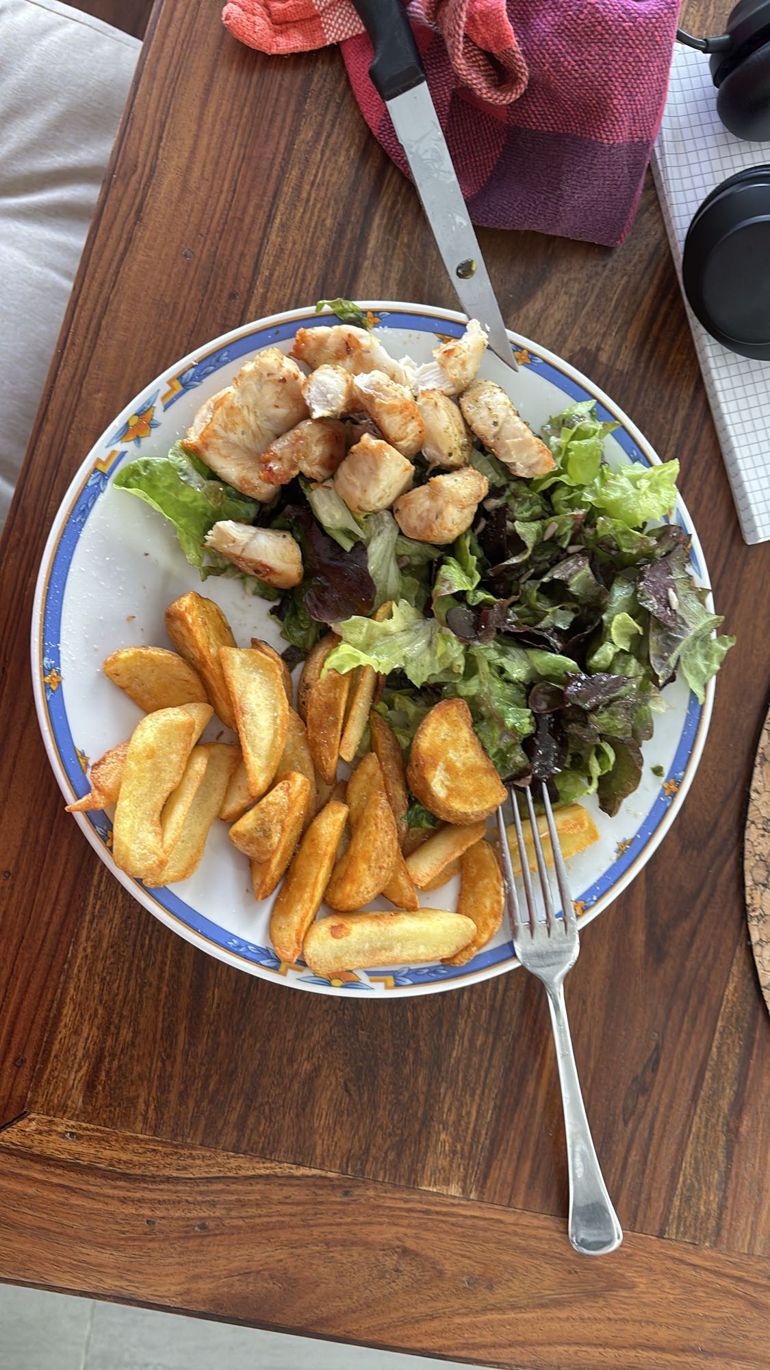 Poulet pommes salade