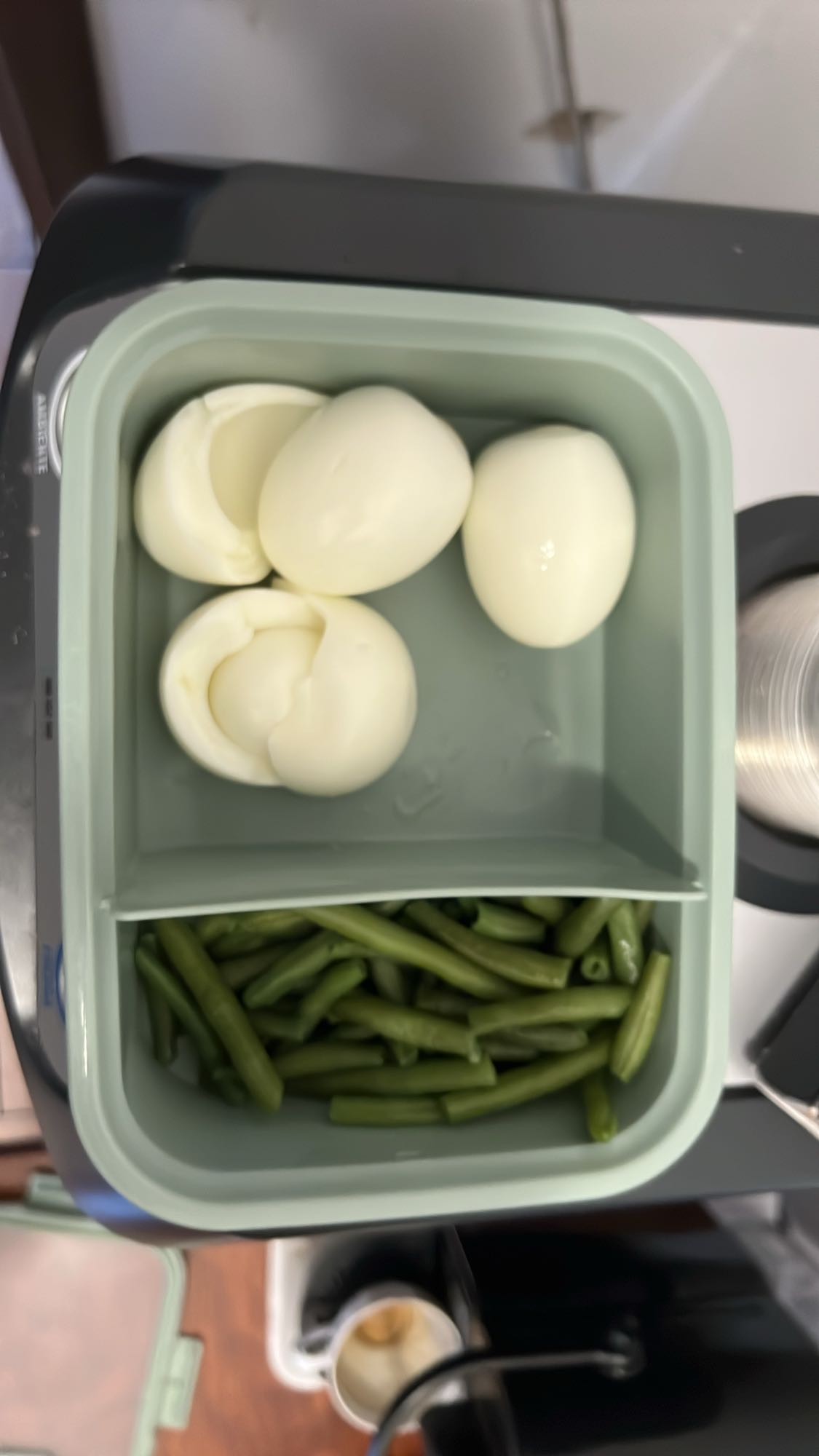 Uova sode e fagiolini