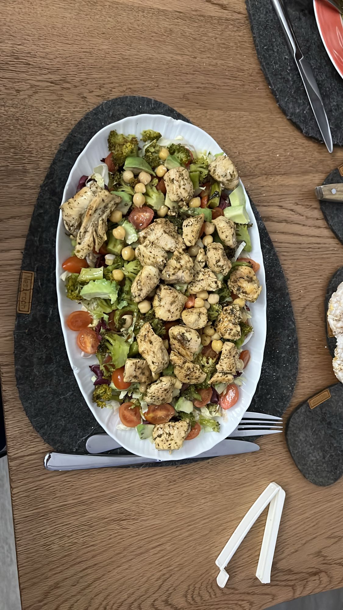 Insalata pollo e ceci