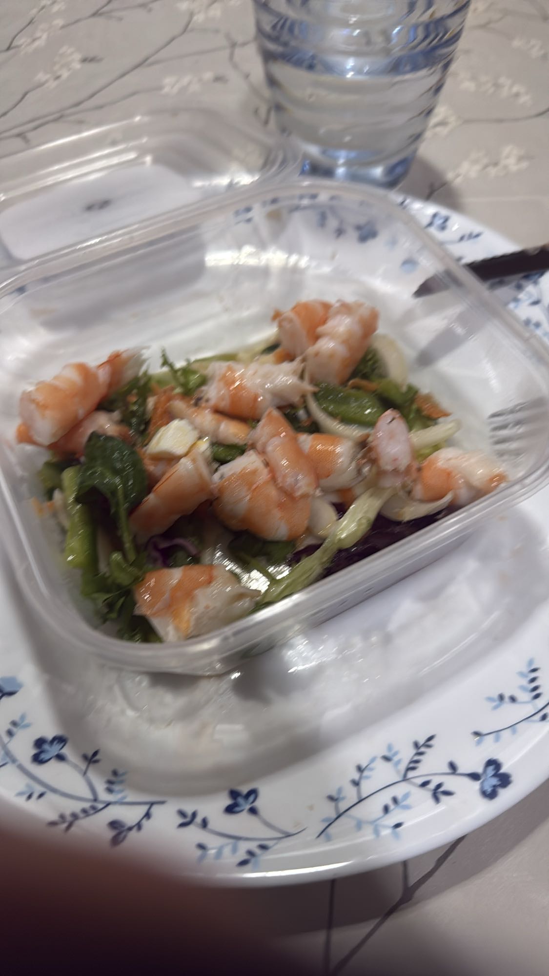 ensalada con gambas