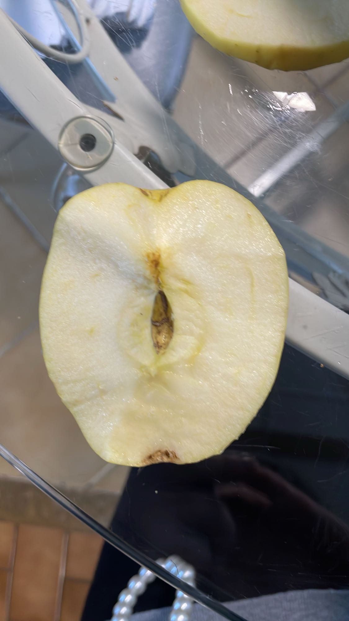 Pomme coupée