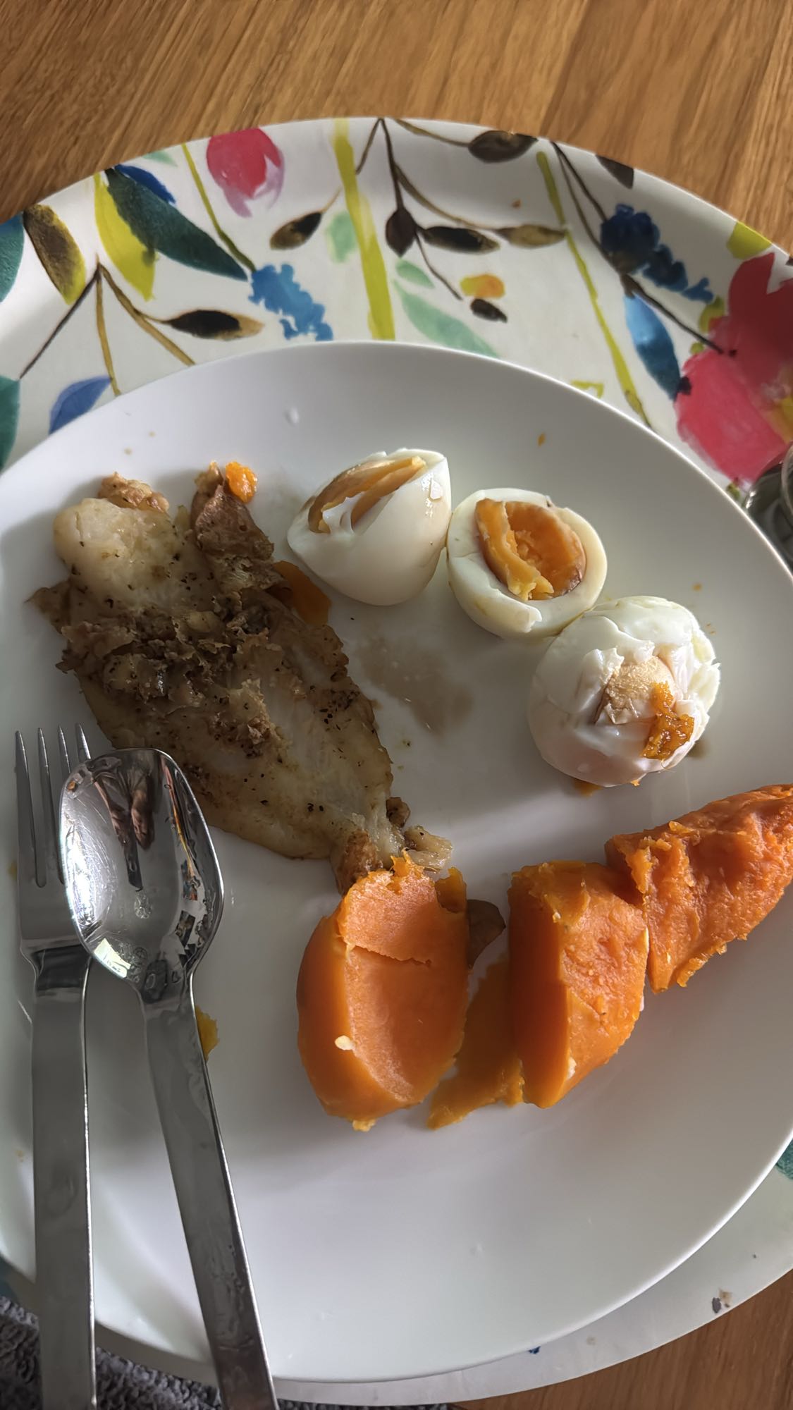 Fisk med ägg och sötpotatis