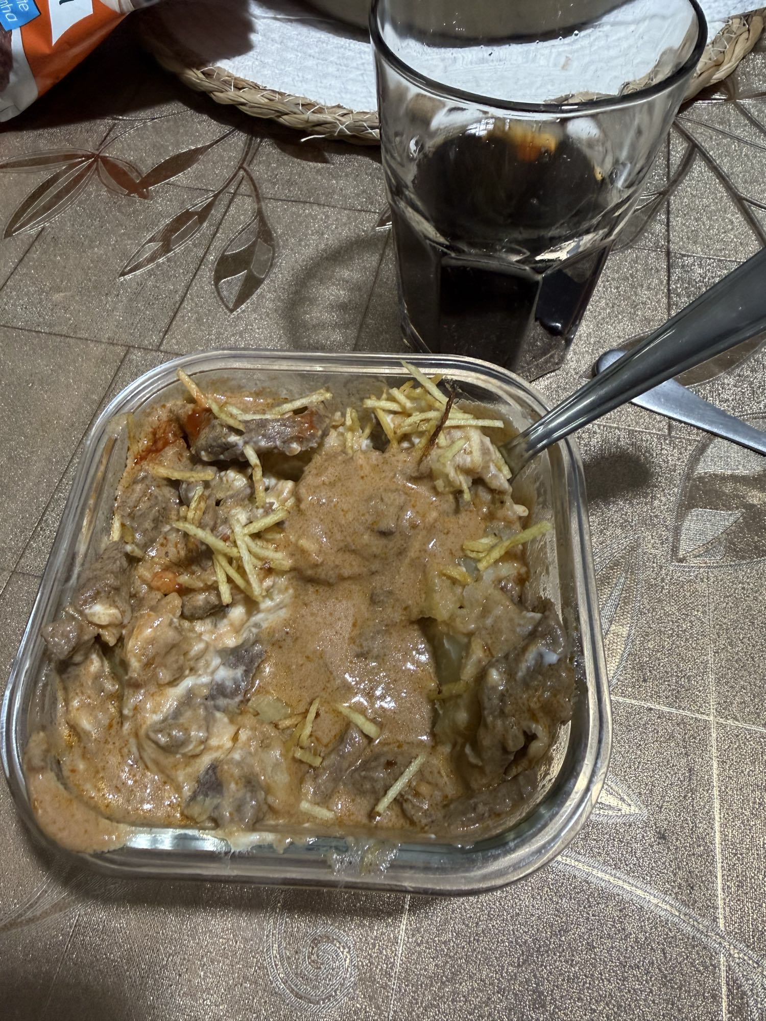 carne com molho e batata