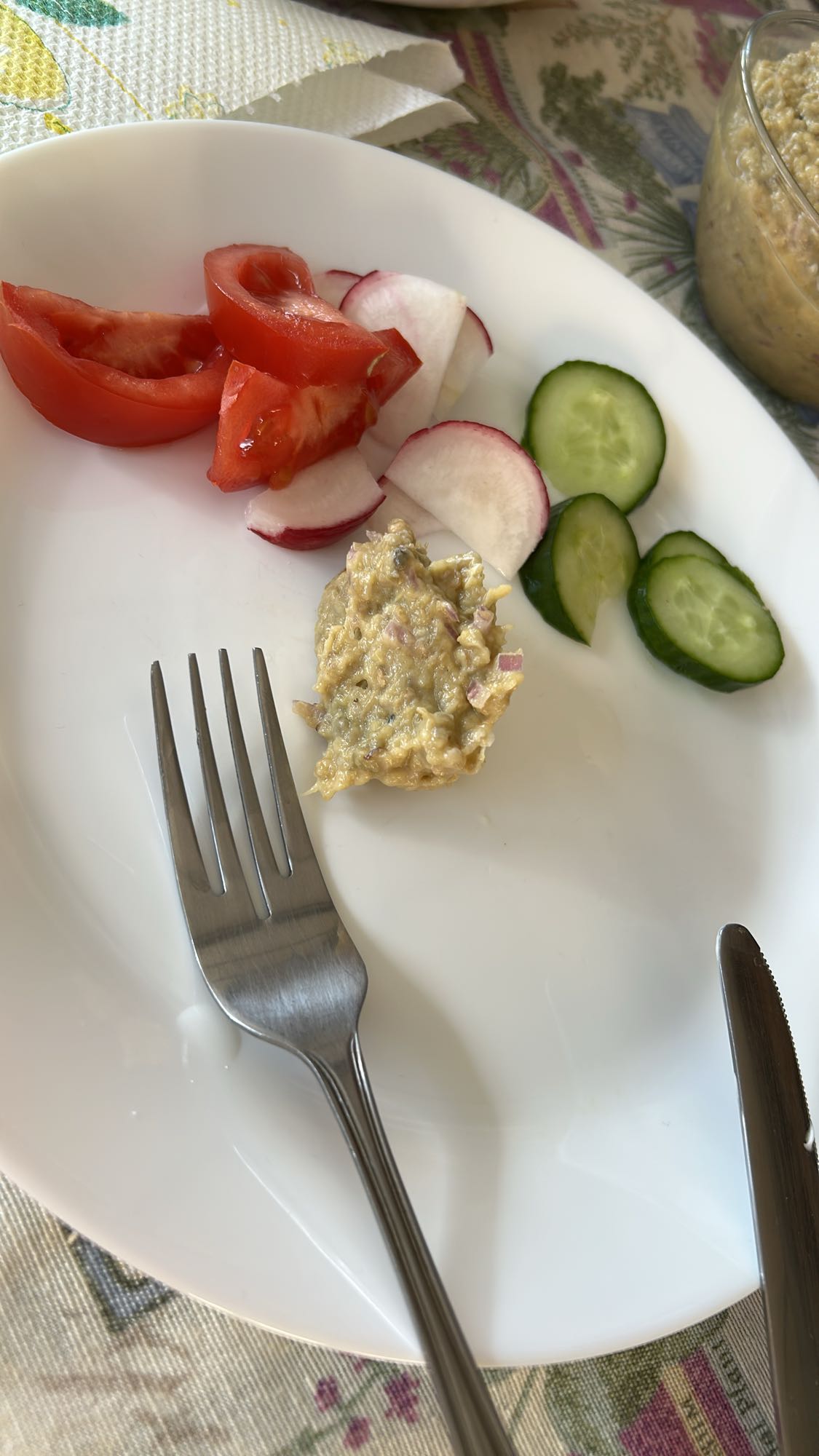 Salata cu pasta de vinete