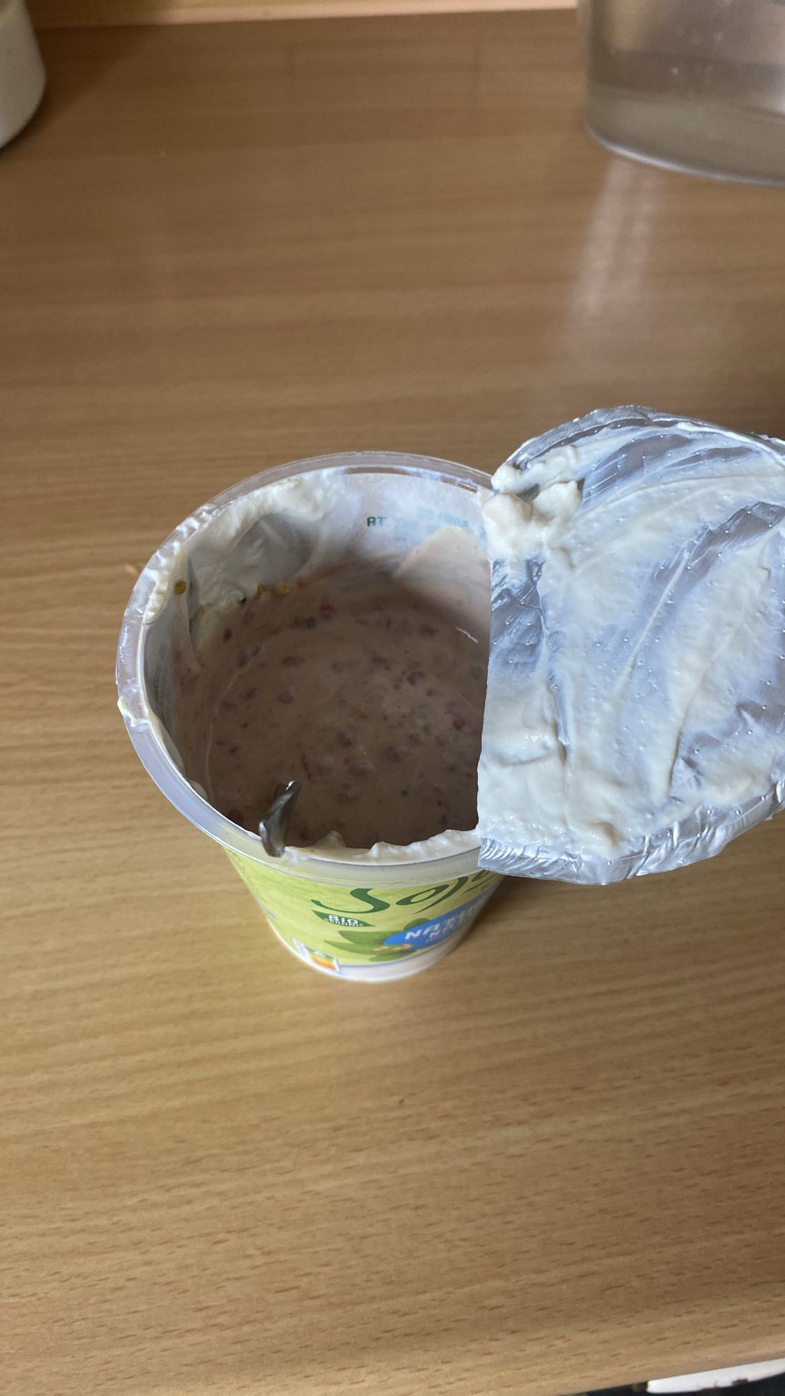 Jogurt z owocami