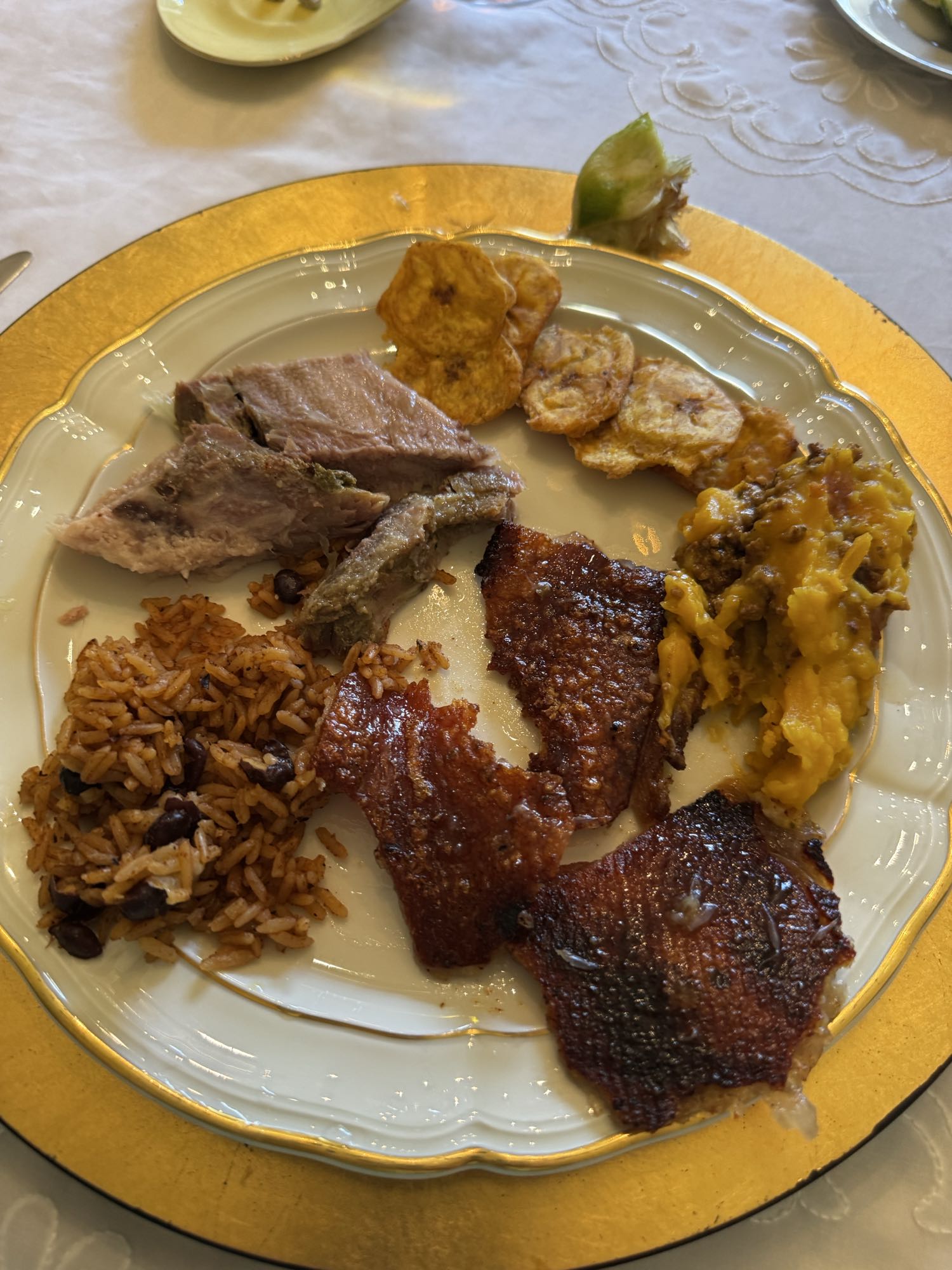 plato mixto criollo