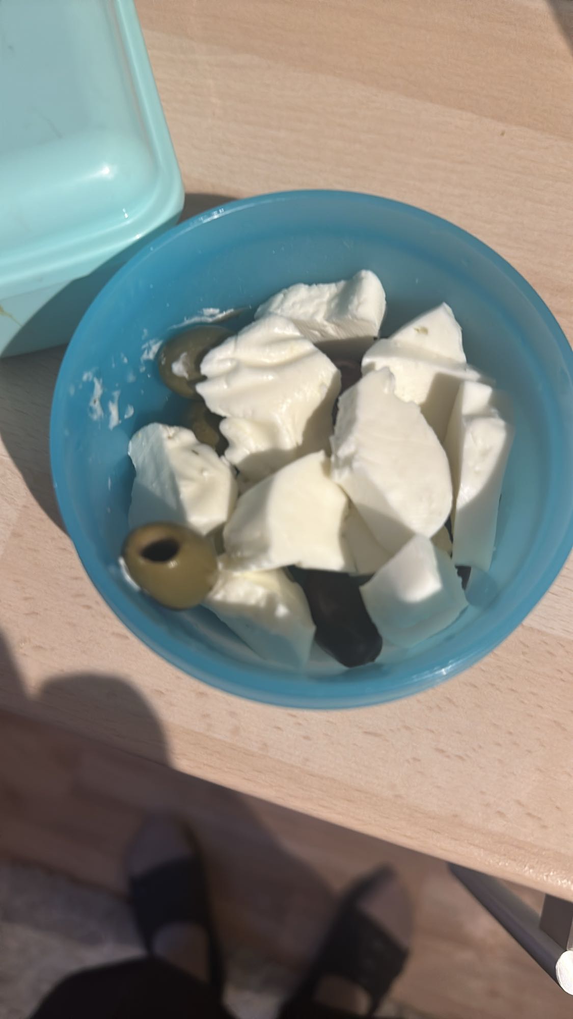 Beyaz peynir ve zeytin