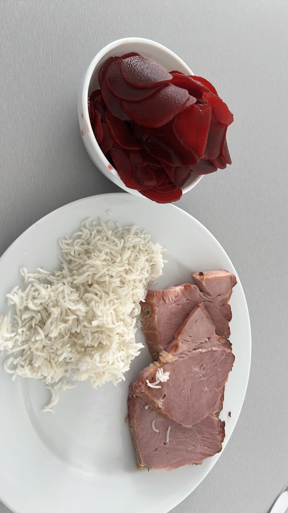 Ryż z szynką i burakami