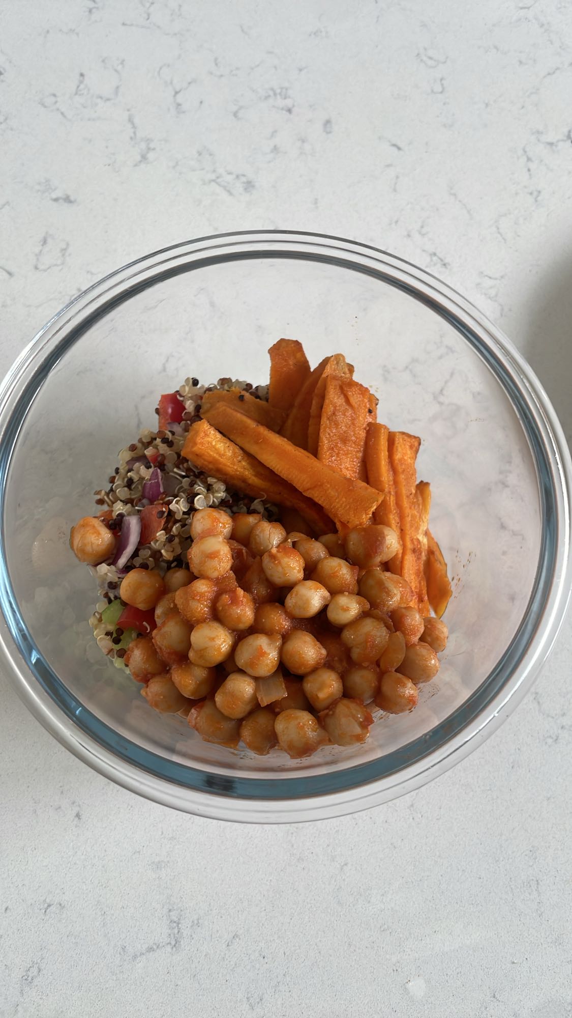 Quinoa-Kichererbsen-Bowl